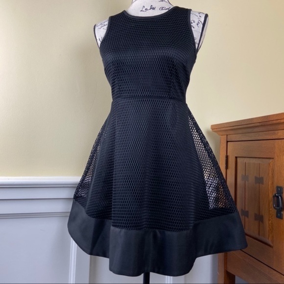 Romeo & Juliet Couture Solid Mesh Hollowed Sleeveless Dress - Picture 6 of 8